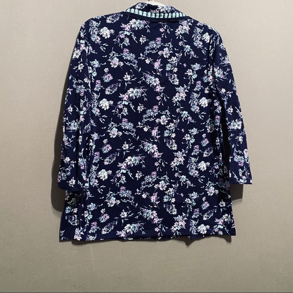 ☘️Earth Angels floral blouse size m - Picture 4 of 4